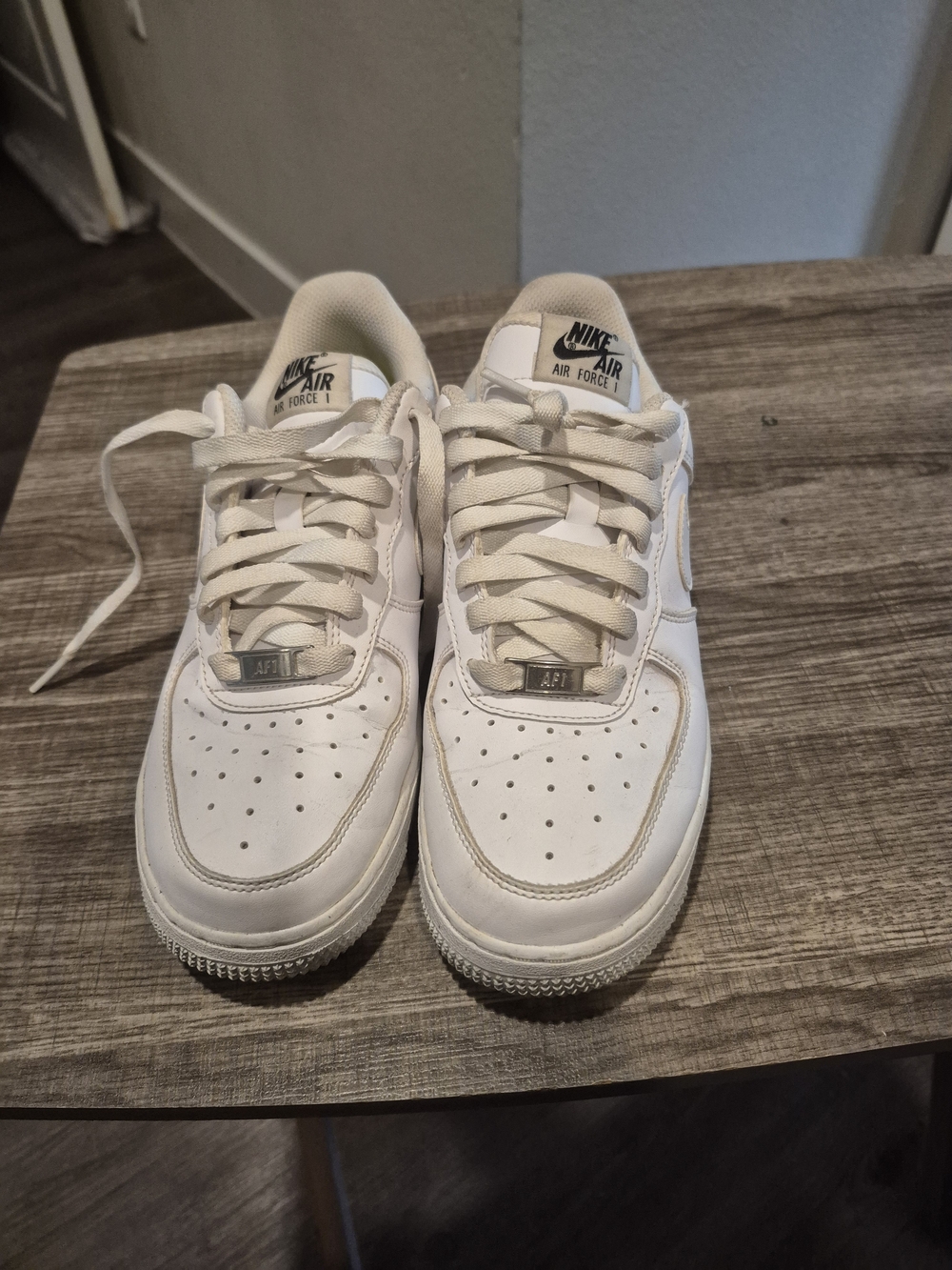 Nike Air Force 1 Low Shoes Womens Sz 6 White Sneakers Trainers DC9486-101